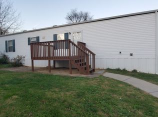 1766 Savannah St, Louisville, TN 37777