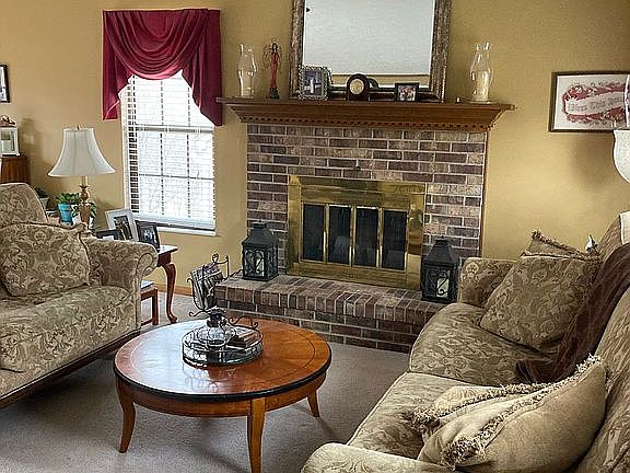 5th image of 5246 Roselawn Dr