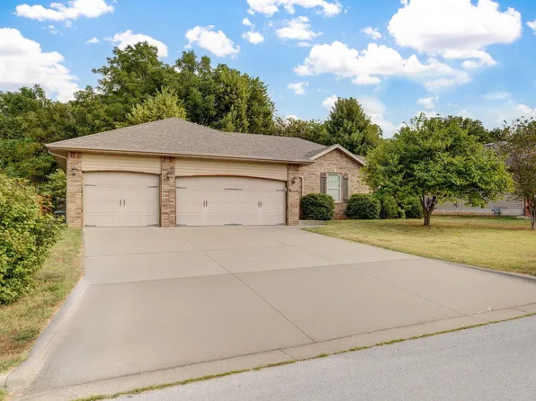 1933 W Mcclernon Street, Springfield, MO 65803