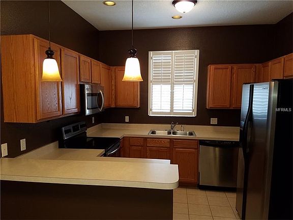 5th image of 311 E Idlewild Ave