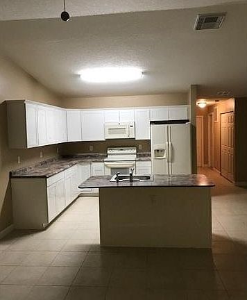 5th image of 2433/2435 Richard Ave S
