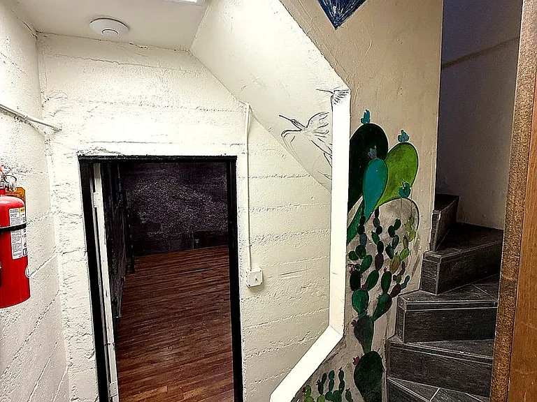 1715 & 1717 N Stanton St — Photo 3
