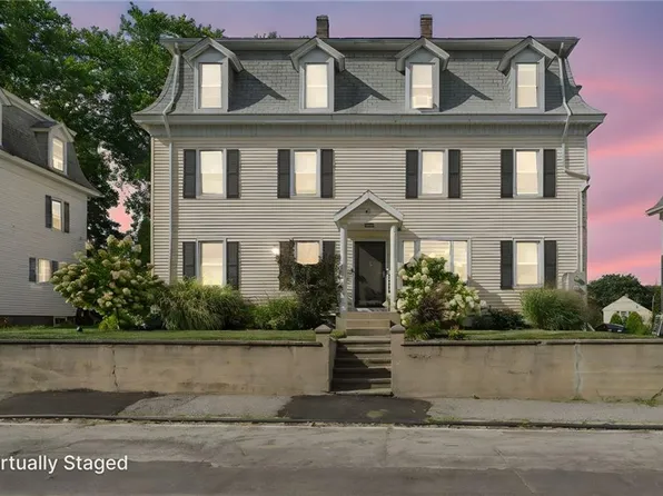 61 School St #2R, Lincoln, RI 02802