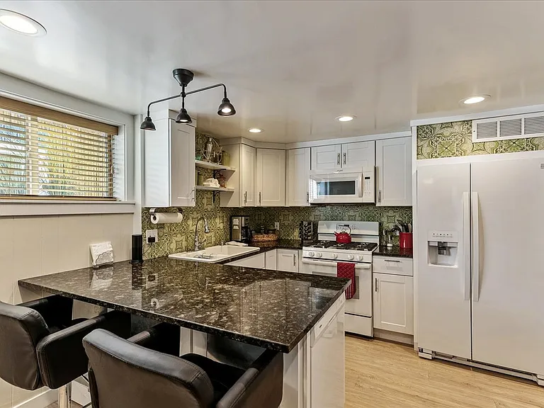 1538 S 700 E #B — Photo 17