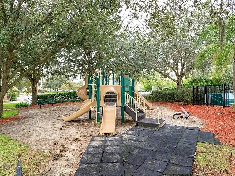 2307 Silver Palm Dr #202 — Photo 31
