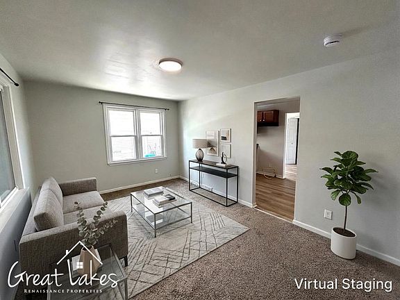 2nd image of 17639 Oakdale St