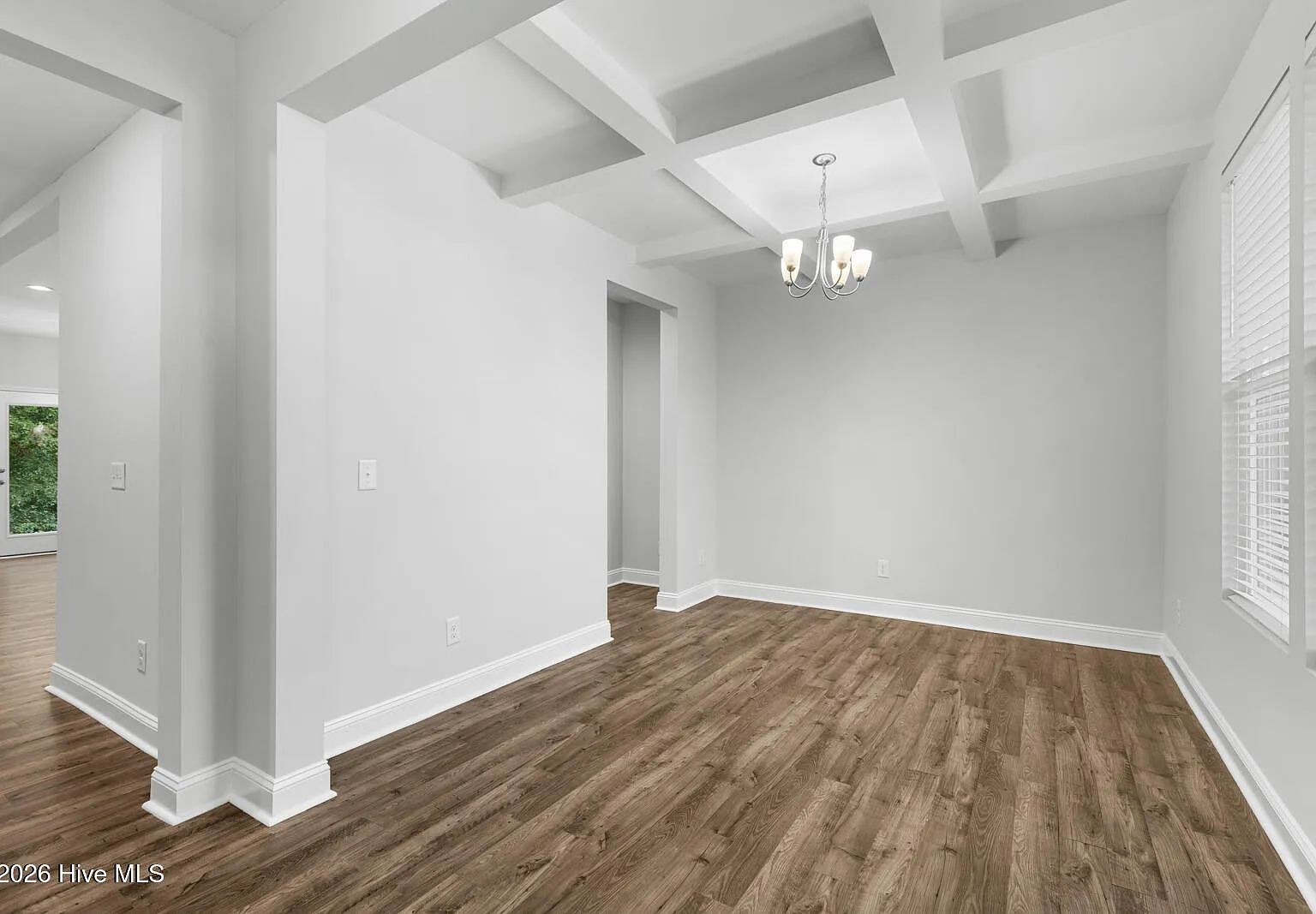 4 bed, 3.5 bath, 3050 sqft, $2,650 — Photo 4