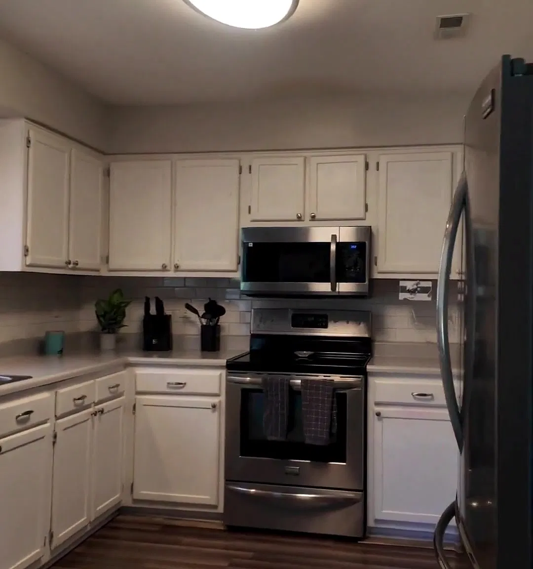 5 bed, 2431 sqft, $1,350 — Photo 2