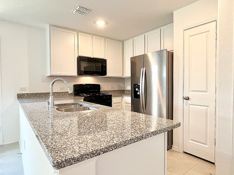 7212 Gray Wolf Ln — Photo 8