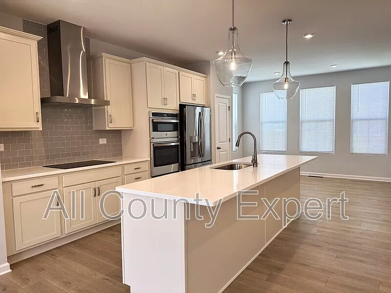 2817 Beacon Bend Xing — Photo 7