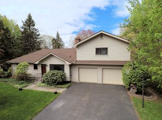 5 Fieldstone Dr, New Fairfield, CT 06812