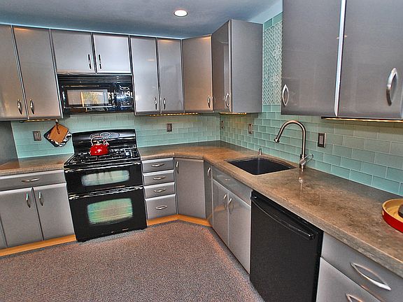 lime stone countertop