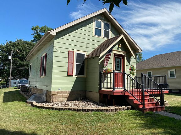 3rd image of 810 N 6th St