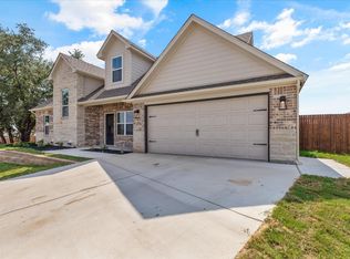 3308 Promenade Dr, Granbury, TX 76049