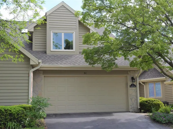 N21W24165 Garden CIRCLE #9 C, Pewaukee, WI 53072