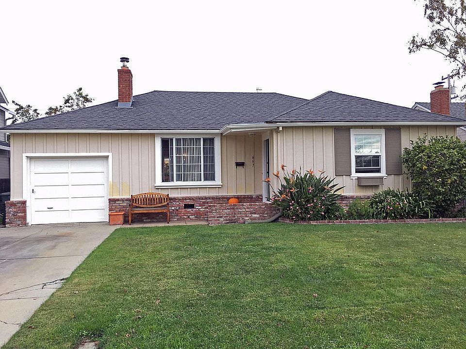 Attractive ranch style home