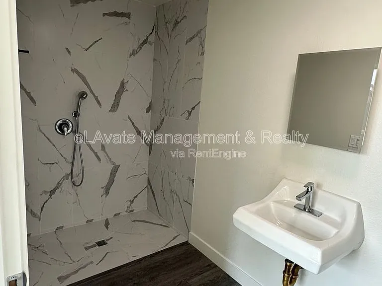 226 W 87th St #204 — Photo 19