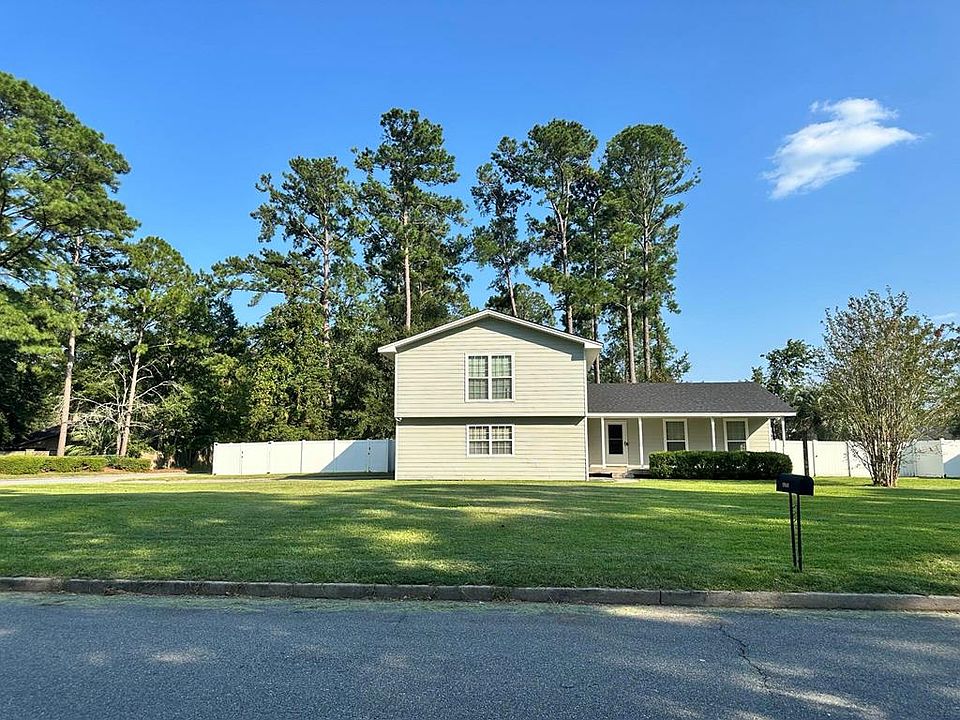 1st image of 2013 Pinecliff Dr