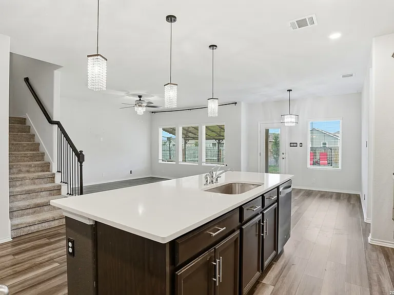 12611 Auriga — Photo 7