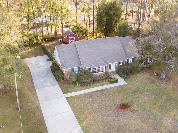 3rd image of 1590 NE 154th Ter