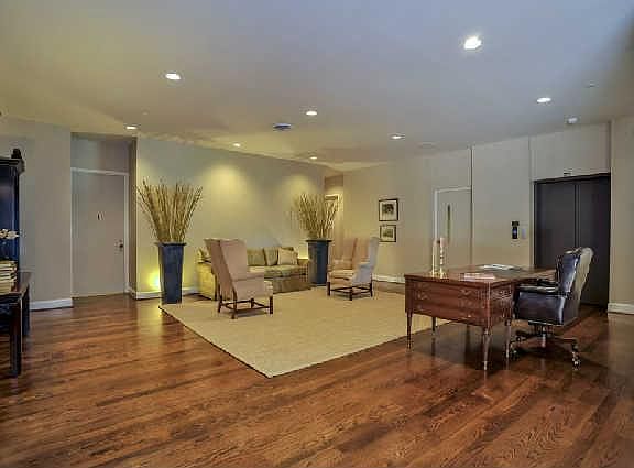 4th image of 3901 W End Ave APT 105