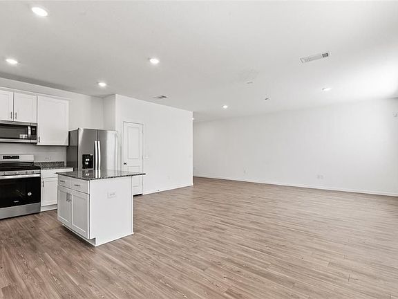 5th image of 1040 Laguna Edge Dr