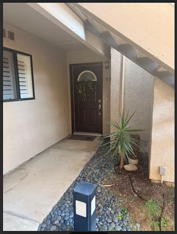 2 bed, 913 sqft, $3,200 — Photo 1