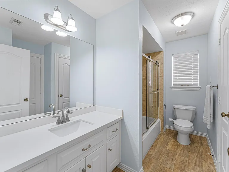 1622 Cottage Landing Ln — Photo 35