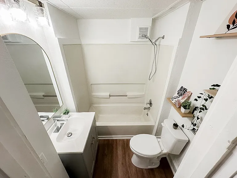 2600 Kingman Blvd #33 — Photo 11