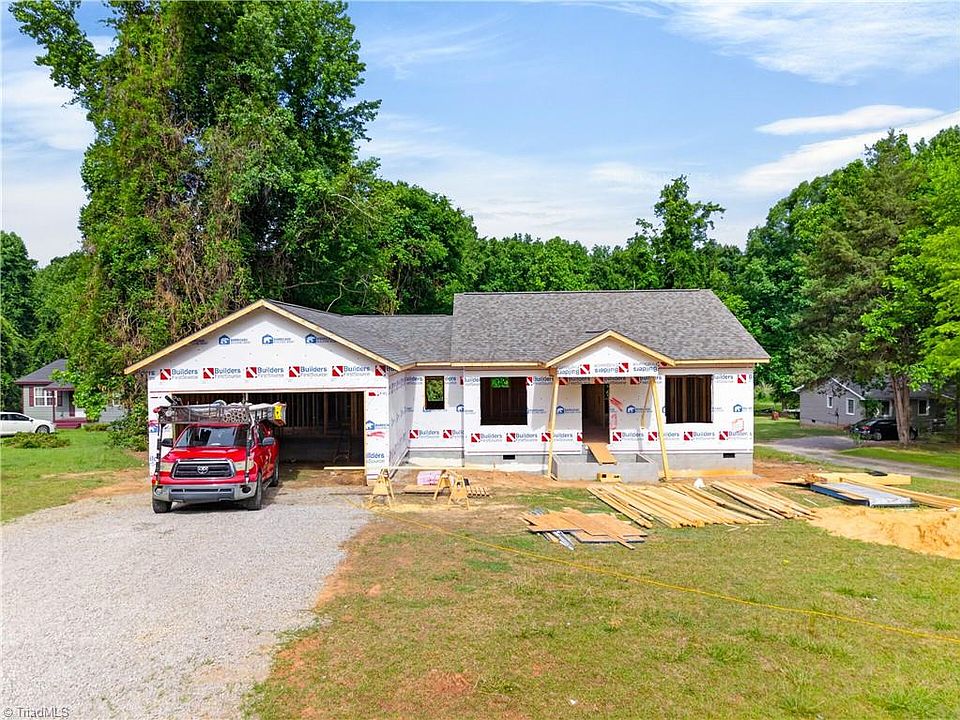 1st image of 391 Needmore Rd