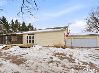 7976 Ten Mile Rd NE, Rockford, MI 49341