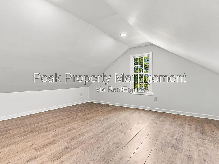 2958 Winston Churchill Dr — Photo 16