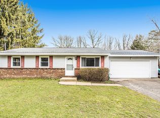 327 E Davis St, Paw Paw, MI 49079