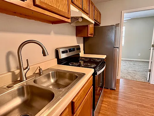 135 Lee Dr #1 Photo 1