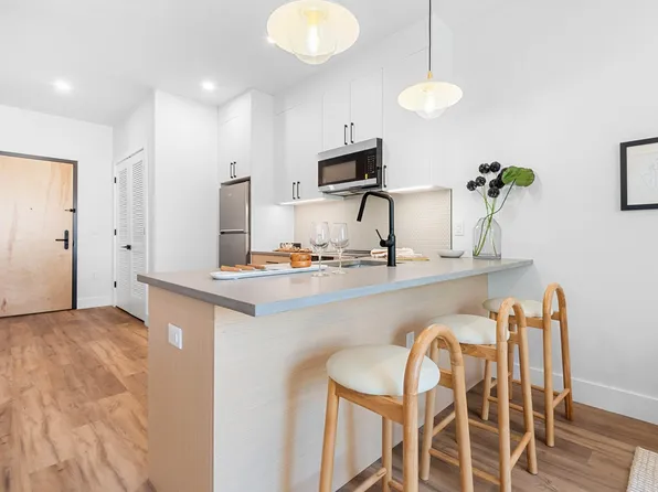 500 Communipaw Avenue image 3 of 10