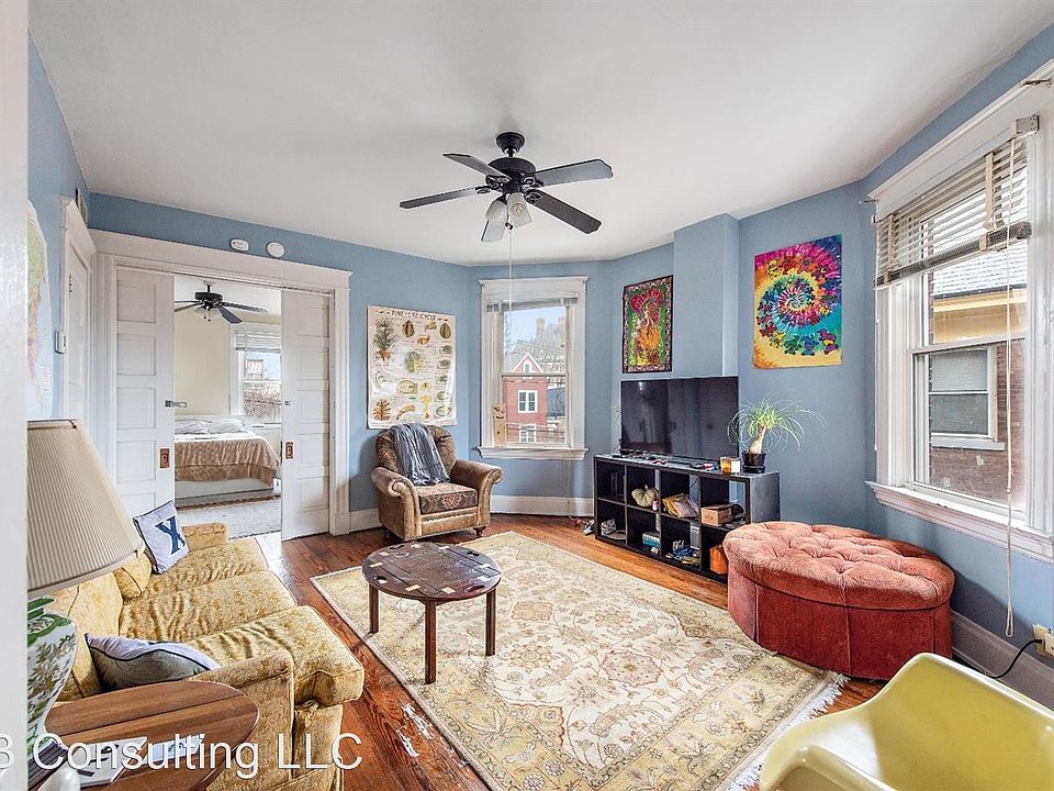 1st image of 2317 Victor St #1