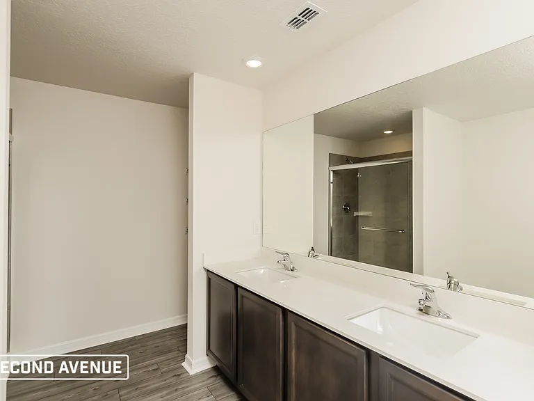 521 Breakwater St SE — Photo 7
