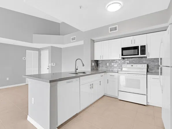 2120 Preserve Way #306, Hollywood, FL 33025