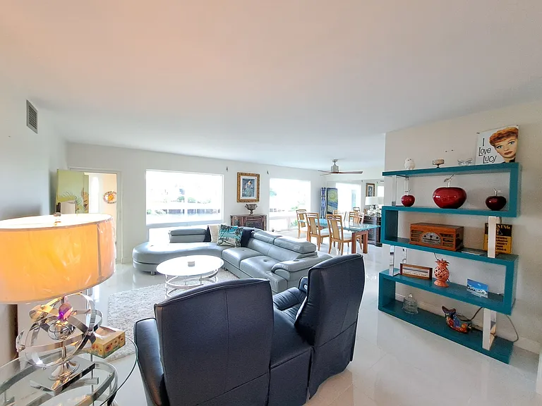 1 Colony Point Dr — Photo 13