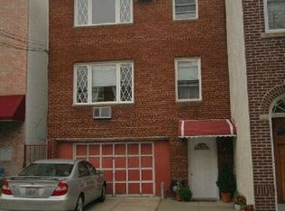 2620 14th St, Astoria, NY 11102