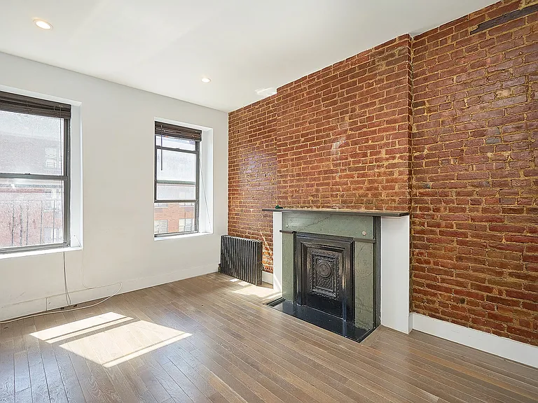 503 W 47th St #5F — Photo 1