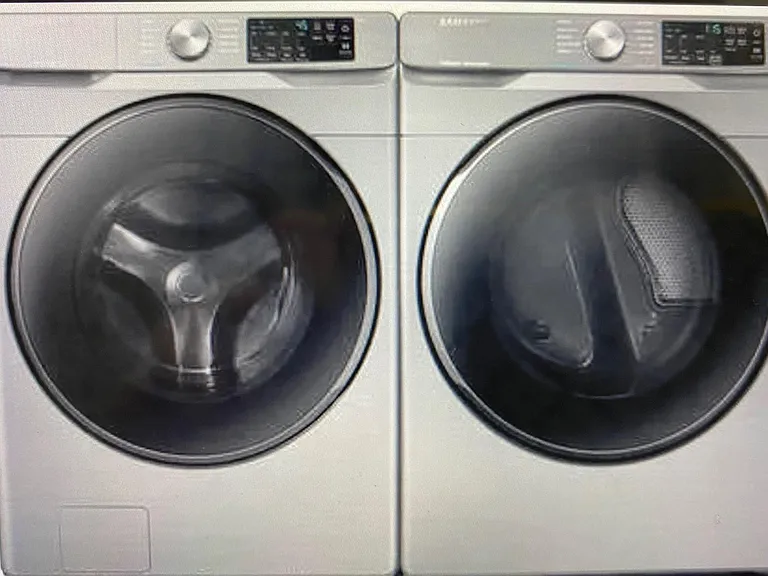 Brand New Samsung Frontend Washer & Dryer in Unit