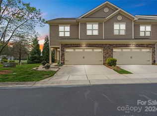 3028 Callaway Ct, Cramerton, NC 28032