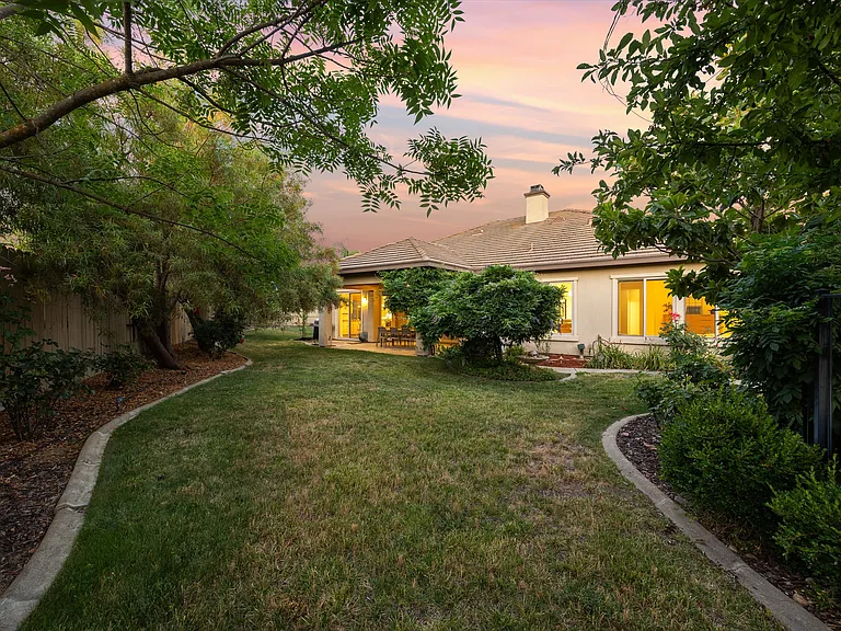 4382 Malana Way — Photo 35