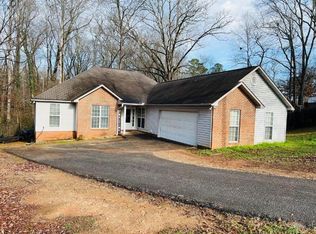 158 Kathwood Dr, Greenwood, SC 29649