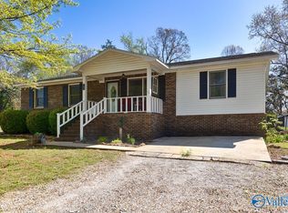 147 J O Underwood Dr, New Market, AL 35761