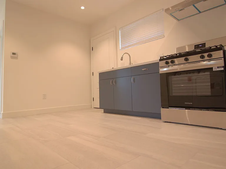 216 Harding Ave — Photo 31