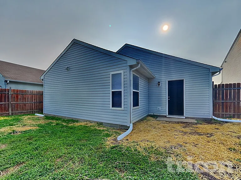 5314 Cliff Ridge Dr — Photo 17