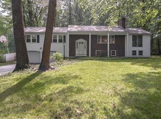11 Gould Rd, Bedford, MA 01730