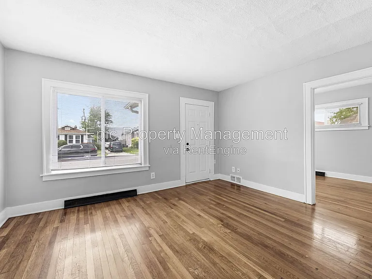 662 E Saratoga St — Photo 7